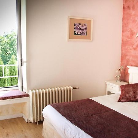 Auberge Des 7 Tours Martel Exteriör bild