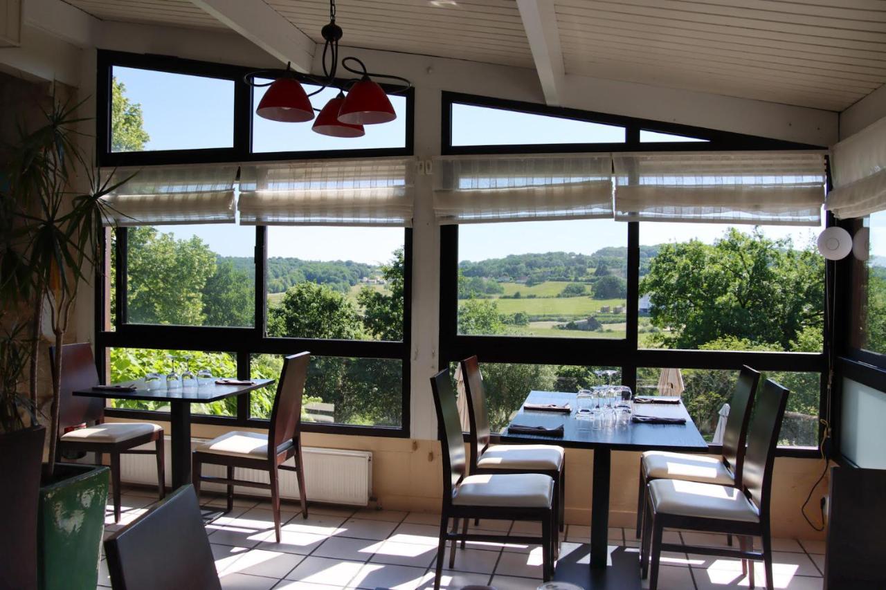 Auberge Des 7 Tours Martel Exteriör bild