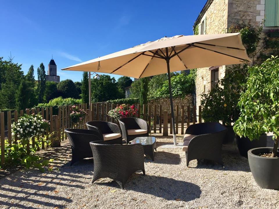Auberge Des 7 Tours Martel Exteriör bild
